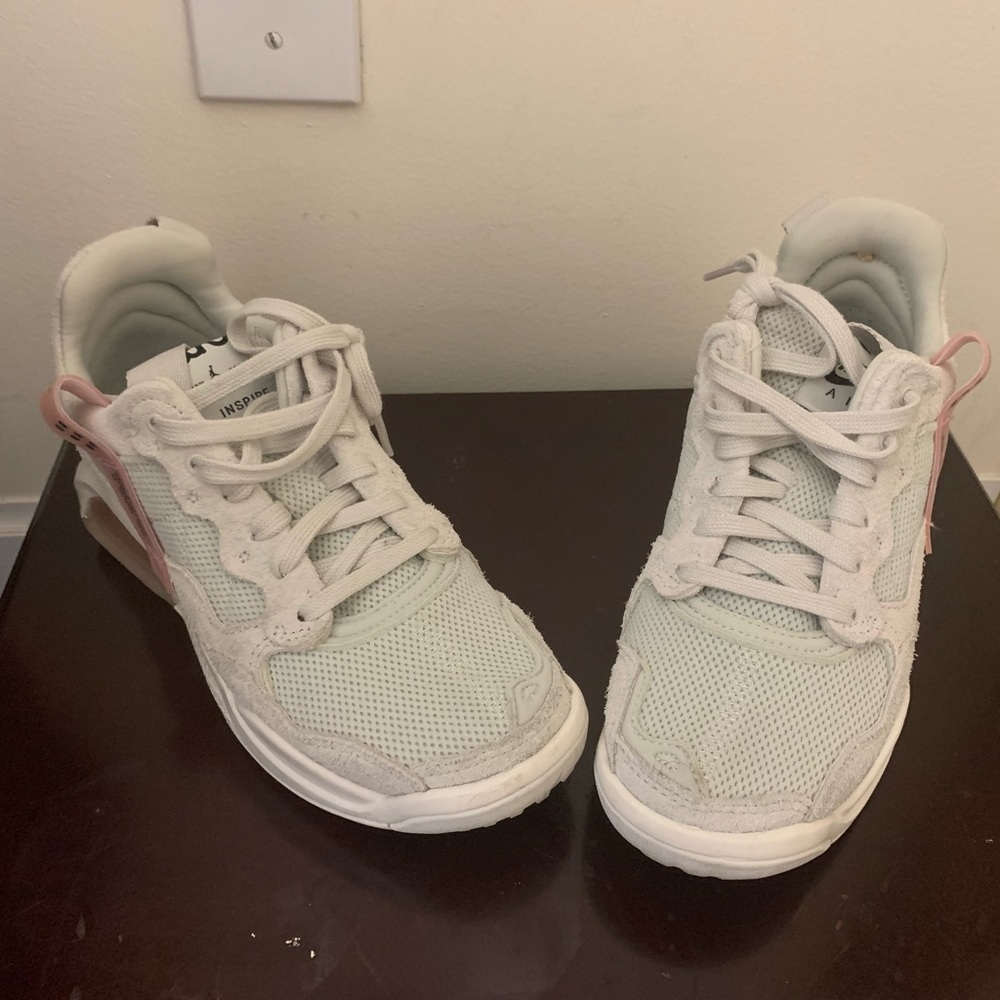 Nike Air Jordan MA2